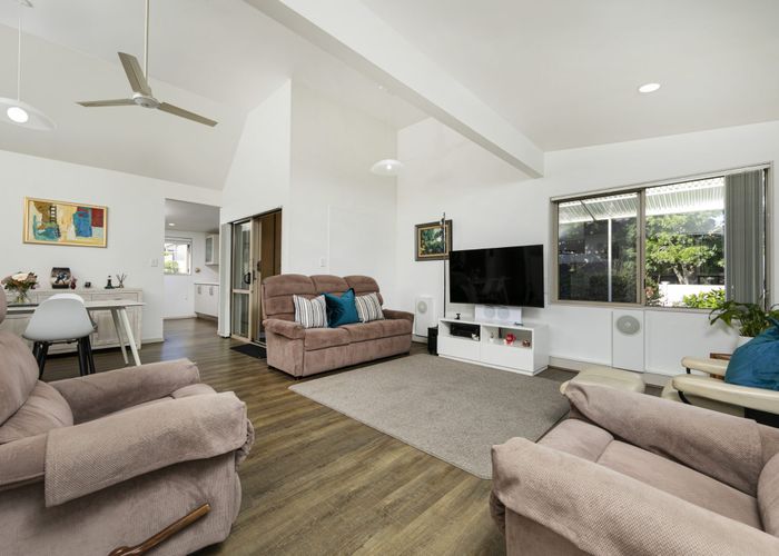  at 1/34 Waipuia Place, Greenhithe, North Shore City, Auckland