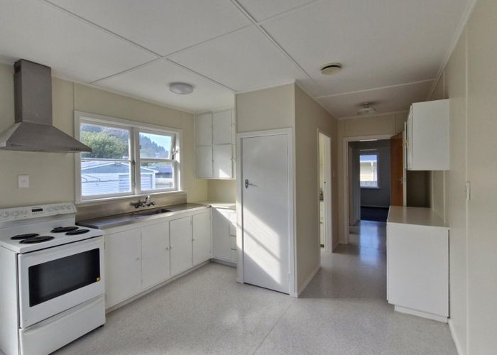  at 24 Ruthven Road, Wainuiomata, Lower Hutt, Wellington