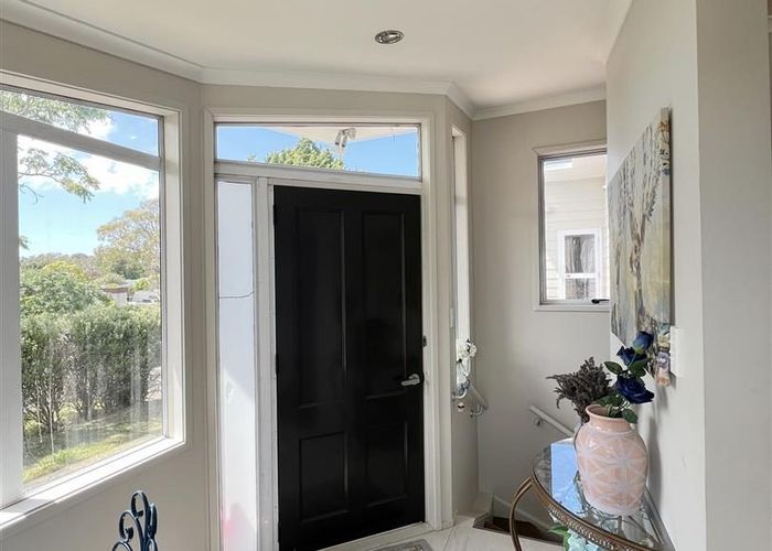  at 10 Salamanca Road, Sunnynook, North Shore City, Auckland