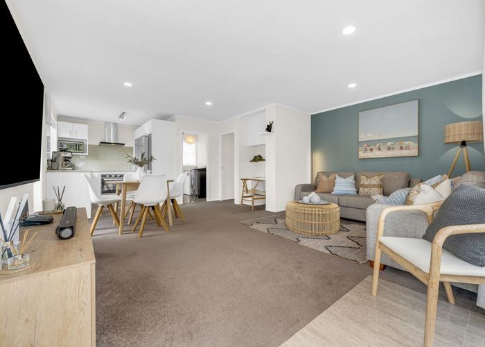  at 1/14 Chesley Place, Half Moon Bay, Manukau City, Auckland