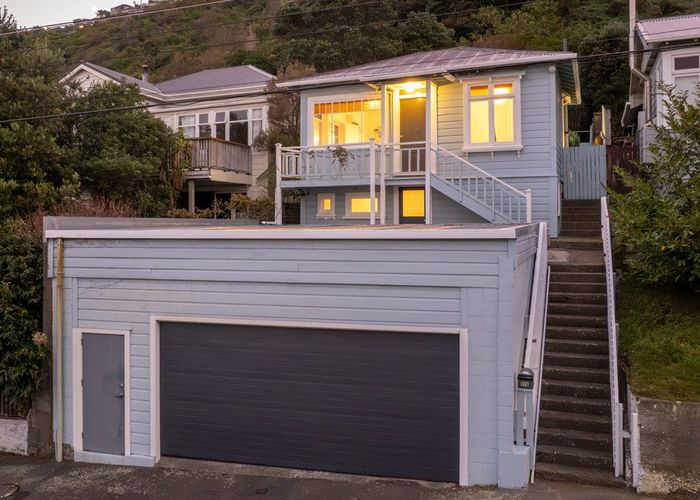  at 176 Sutherland Road, Lyall Bay, Wellington, Wellington