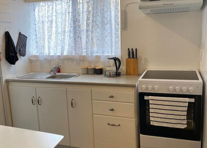  at 24 Gibbs Crescent, Red Hill, Papakura