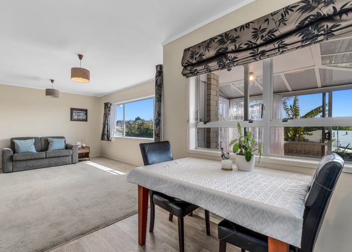 at 140 Kingswood Road, Brookfield, Tauranga