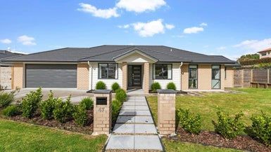  at 47 Couldrey Crescent, Red Beach, Red Beach
