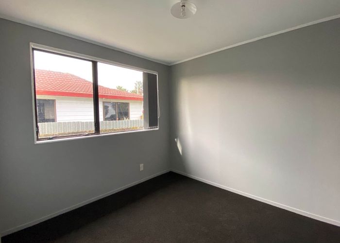  at 2/190 Te Irirangi Drive, Flat Bush, Manukau City, Auckland