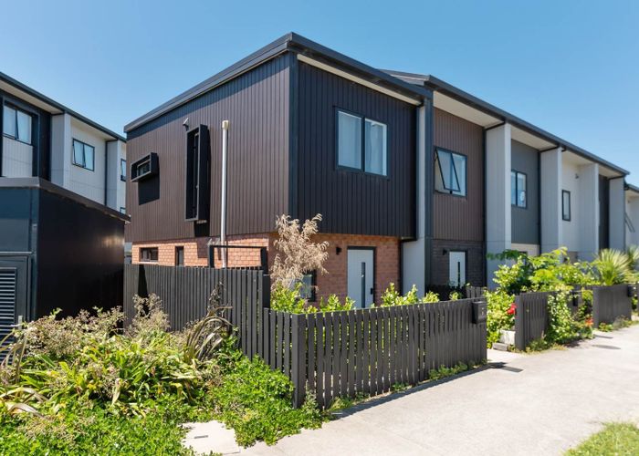  at 2 Selo Street, Glen Eden, Waitakere City, Auckland