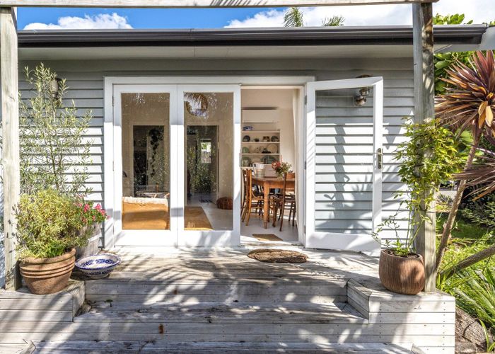  at 3 Miami Ave, Surfdale, Waiheke Island, Auckland