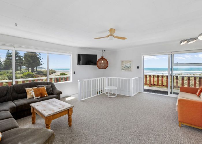  at 97 Blue Pacific Parade, Riversdale Beach