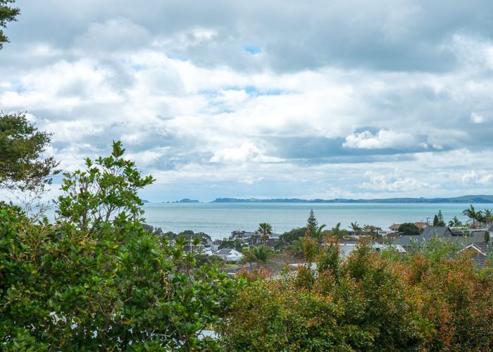 at 3/47 East Coast Road, Milford, Auckland