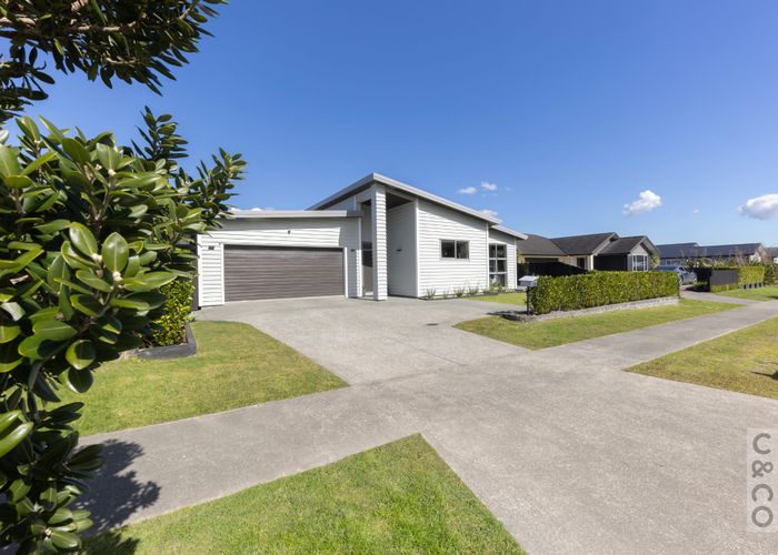  at 11 Parlane Drive, Huapai, Kumeu