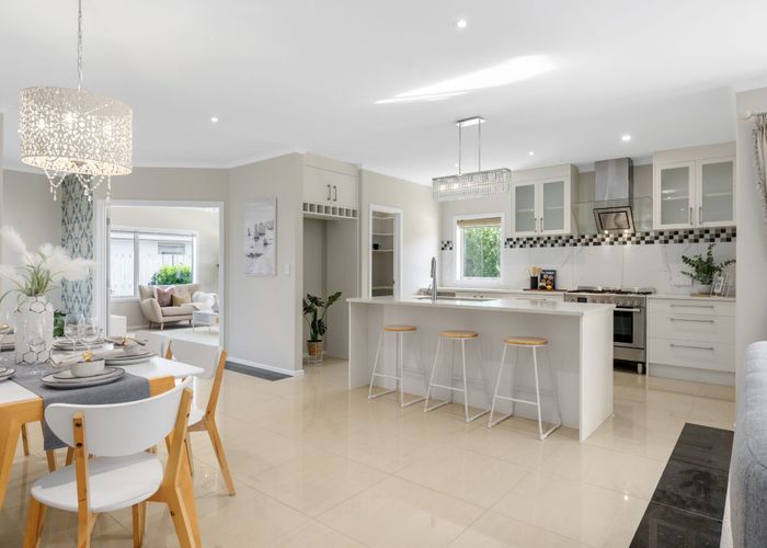  at 11 Helenslee Court, Flagstaff, Hamilton