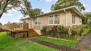  at 19 Spence Road, Henderson, Auckland