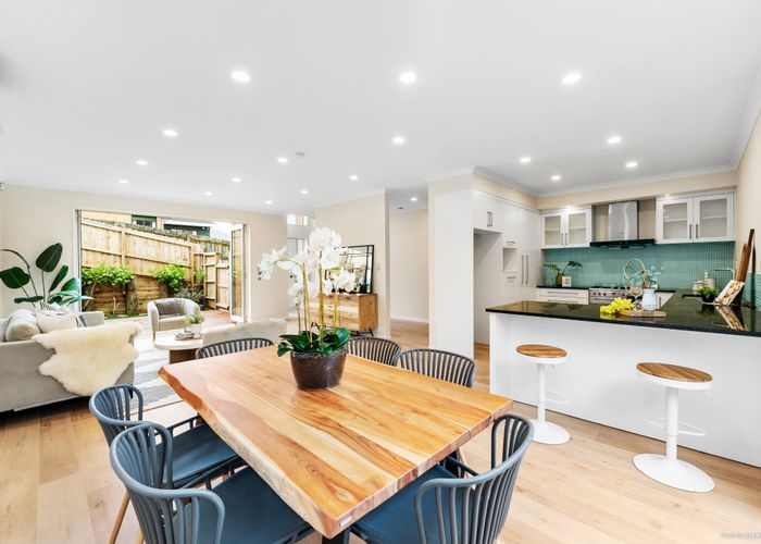  at 77 Donovan Street, Blockhouse Bay, Auckland