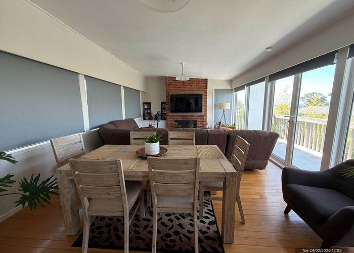  at 5 Auld Street, Torbay, North Shore City, Auckland