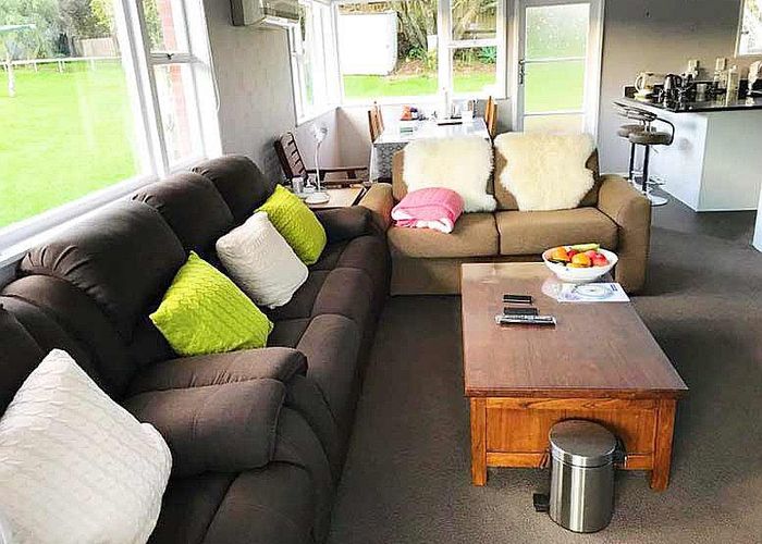  at 2/5 Landop Terrance, Howick, Manukau City, Auckland