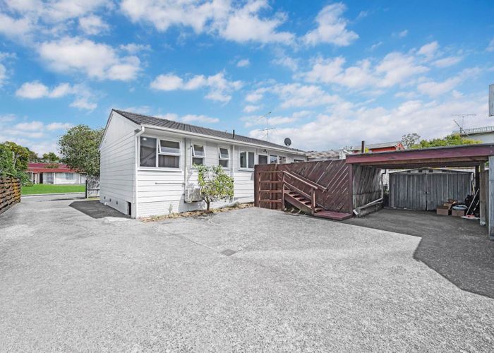  at 1/118 Sycamore Drive, Sunnynook, North Shore City, Auckland