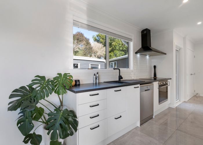  at 10 Gilshennan Valley, Red Beach, Red Beach