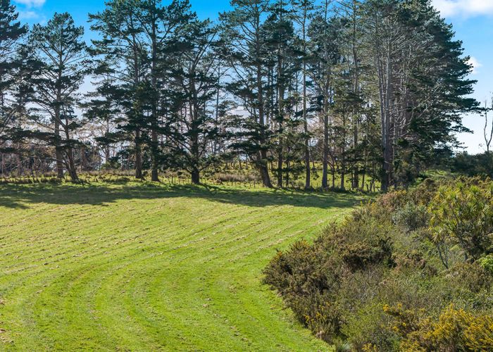  at 2/123 Nelson Road, Taupaki, Rodney, Auckland