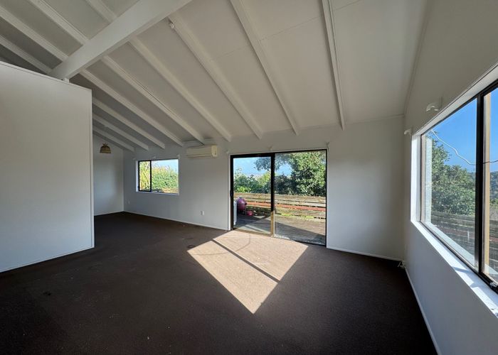  at 18 Pemberton Avenue, Bayview, North Shore City, Auckland