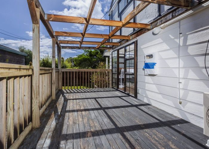  at 2/189 Onewa Road, Birkenhead, North Shore City, Auckland