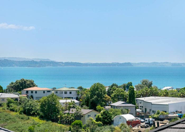  at 3 Ruth Craig Place, Stanmore Bay, Whangaparaoa
