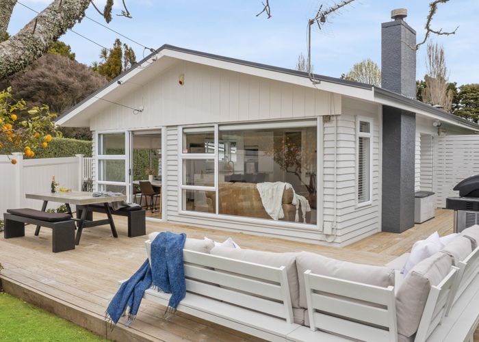  at 27 Kelvyn Grove, Hill Park, Manukau City, Auckland