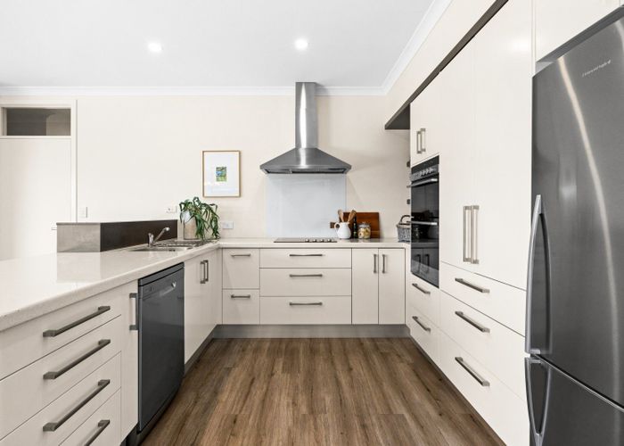  at 10 Kapiti Drive, Poraiti, Napier