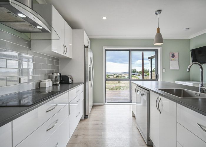  at 422 Salisbury Road, Hastings