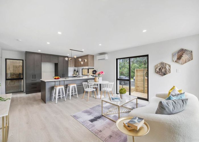  at 8A Neptune Avenue, Beach Haven, Auckland