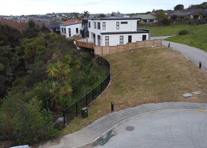  at 31, 29, 12 McMenamin Place, Fairview Heights, North Shore City, Auckland