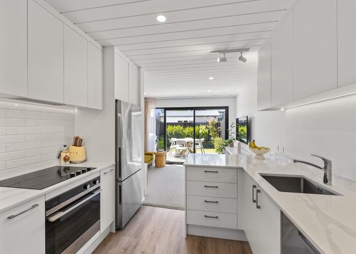  at 8B Champion Street, Edgeware, Christchurch City, Canterbury