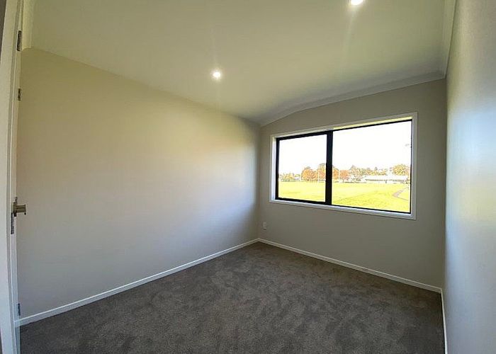  at 9/504 Swanson Road, Ranui, Waitakere City, Auckland
