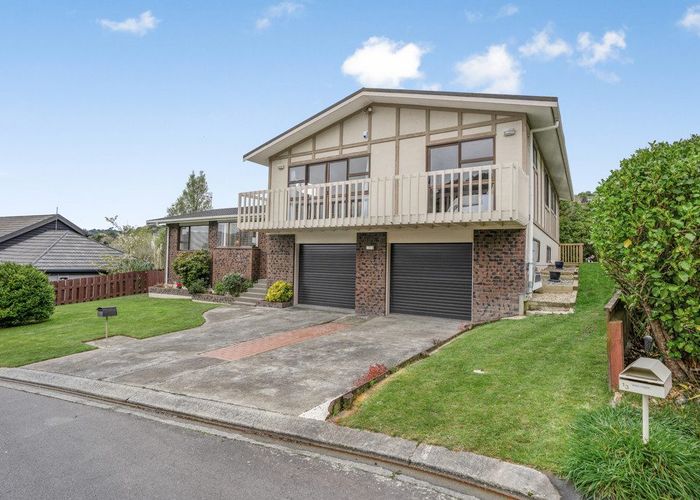  at 11 Pioneer Grove, Silverstream, Upper Hutt, Wellington