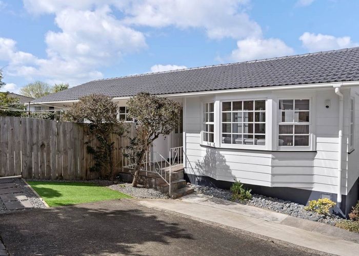  at 28 Cockayne Crescent, Sunnynook, Auckland