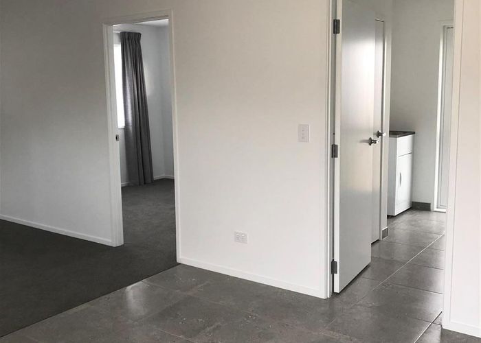  at 8 Harris Road, Mount Wellington, Auckland