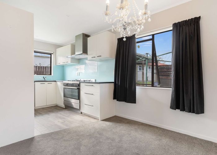  at 2/17 Mcdougall Street, Manurewa East, Manukau City, Auckland