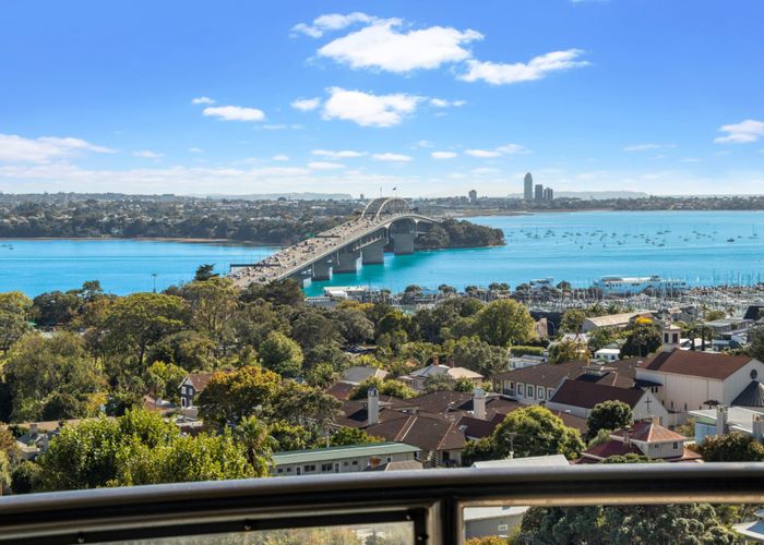 at 9/97 Jervois Road, Herne Bay, Auckland