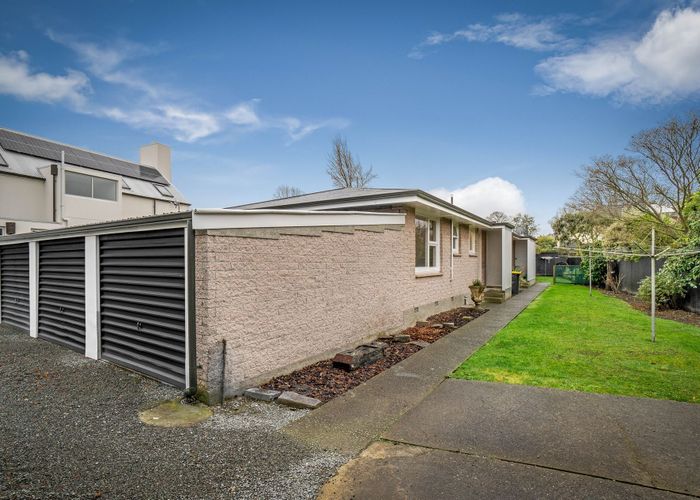  at 1/112 Totara Street, Fendalton, Christchurch City, Canterbury