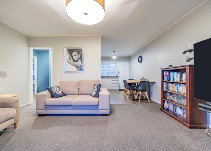  at 4/17A Kawau Road, Greenlane, Auckland City, Auckland