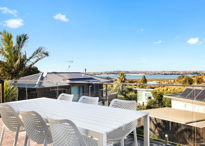  at 20A Vanessa Crescent, Glendowie, Auckland