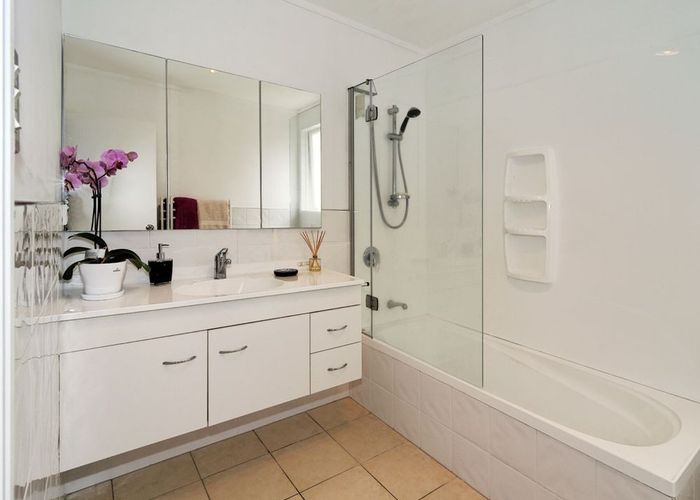  at 10 Pasteur Place, New Windsor, Auckland City, Auckland