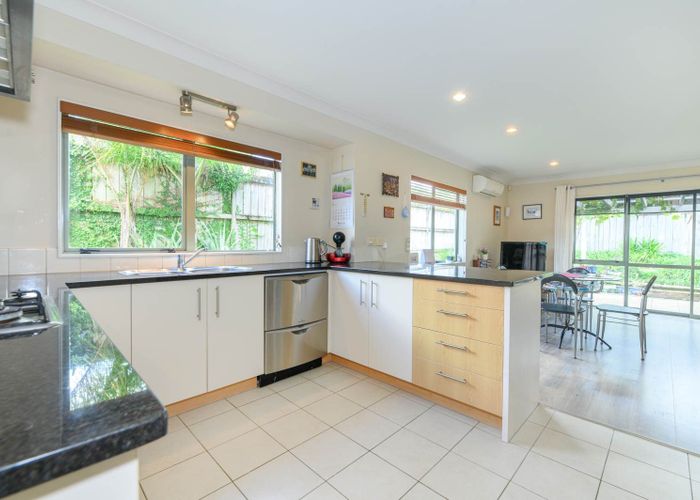  at 1 Mary Forgham Drive, Greenhithe, Auckland