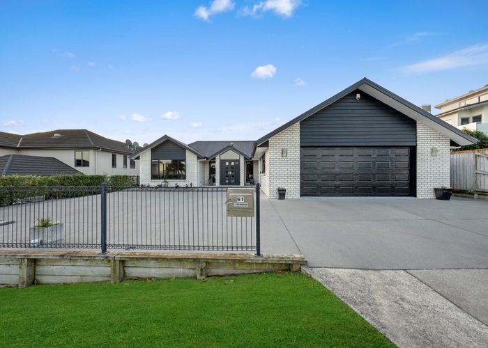  at 61 Somerton Drive, Huntington, Hamilton
