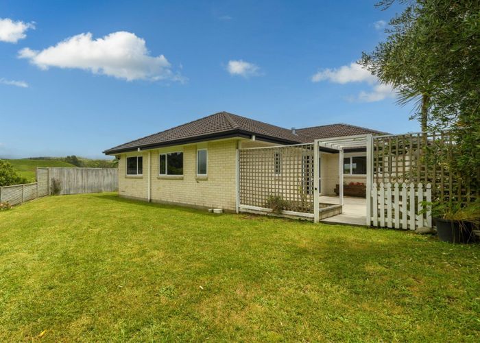  at 100 Falcon Drive, Welcome Bay, Tauranga