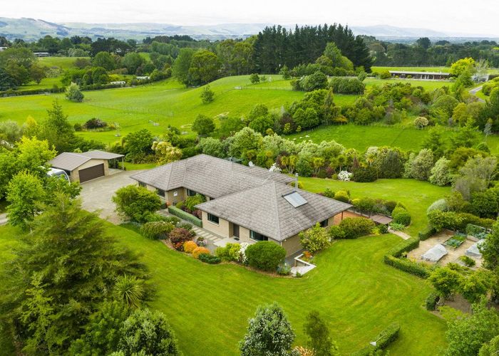  at 54 Henaghans Road, Kelvin Grove, Palmerston North, Manawatu / Whanganui