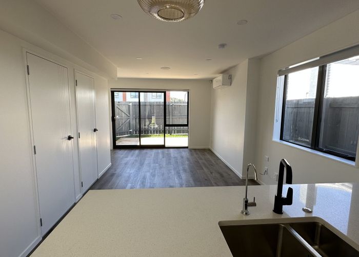  at 1/5 Hikurangi Street, Te Atatu Peninsula, Auckland