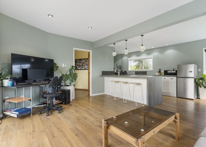  at 20 Redwood Drive, Massey, Auckland