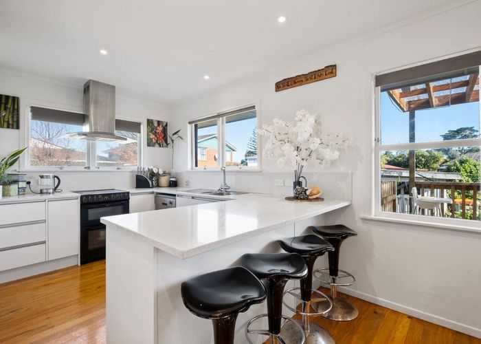  at 63 Edgewater Drive, Pakuranga, Manukau City, Auckland