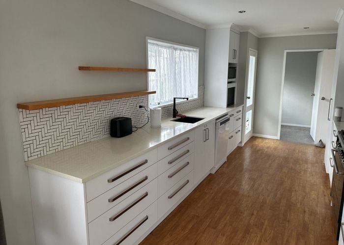  at 37 Hibiscus Avenue, Hamilton Lake, Hamilton