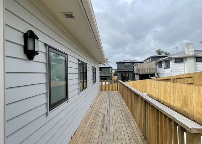  at 49A Bruce road, Glenfield, North Shore City, Auckland